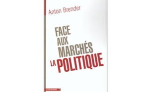 Face au marché, la politique
